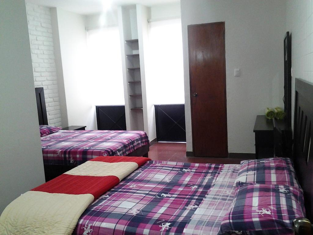 Hostal Casa Purpura ケレタロ エクステリア 写真