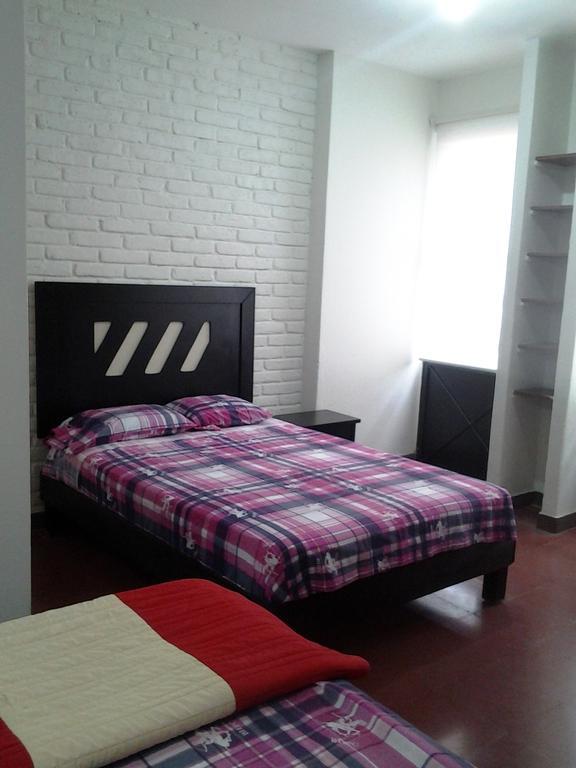 Hostal Casa Purpura ケレタロ エクステリア 写真